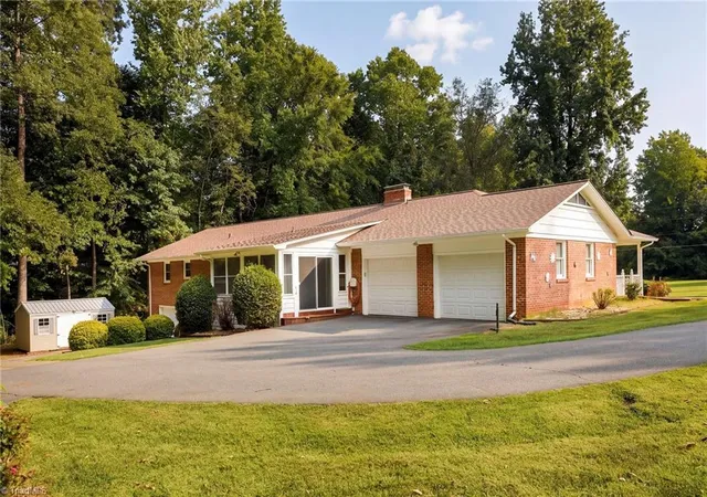 Photo 3 of Sale Pending at 229 Random Rd, Mocksville, NC 27028 | MLS# 1233704 | Listing updated on 2026-09-21