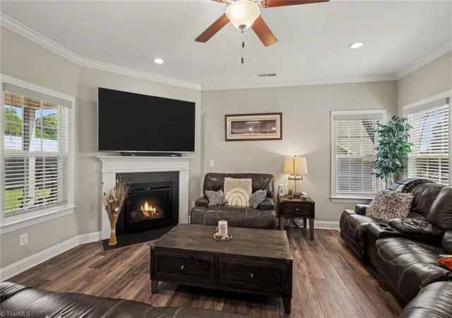 Photo 3 of Single family home for sale at 204 Montreat Dr, Lexington, NC 27295 | MLS# 1234799 | Listing updated on 2026-09-27