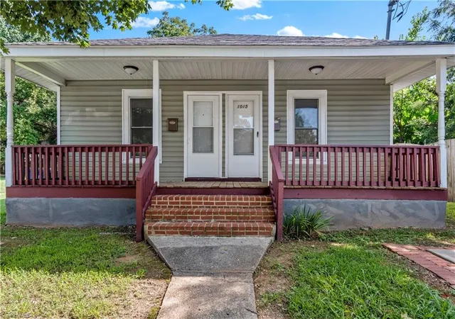 Photo 2 of Single family home for sale at 1013 1015 Broad St, Winston Salem, NC 27101 | MLS# 1234389 | Listing updated on 2026-10-15