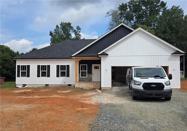 Photo 1 of Sale Pending at 2850 Leonard Rd, Lexington, NC 27295 | MLS# 1234267 | Listing updated on 2026-10-17