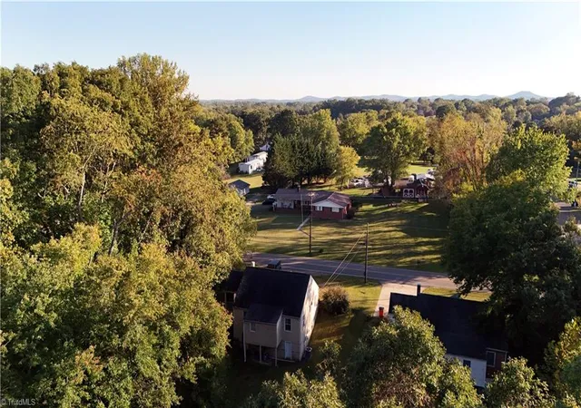 Photo 3 of Single family home for sale at 135 Old Toast Rd, Mount Airy, NC 27030 | MLS# 1238487 | Listing updated on 2026-10-27