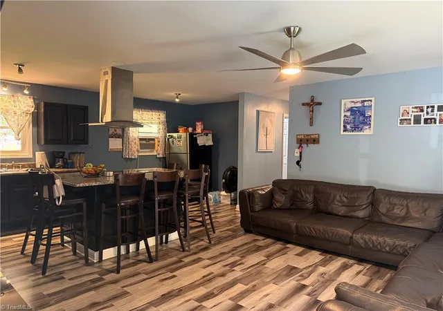 Photo 3 of Single family home for sale at 301 E State Ave, High Point, NC 27262 | MLS# 1234943 | Listing updated on 2026-09-09