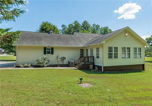 Photo 3 of Sale Pending at 5360 Muirfield Dr, Lexington, NC 27295 | MLS# 1234843 | Listing updated on 2026-09-12