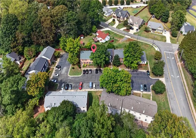 Photo 3 of Single family home for sale at 4080 Huntingreen Ln #B, Winston Salem, NC 27106 | MLS# 1236315 | Listing updated on 2026-10-09