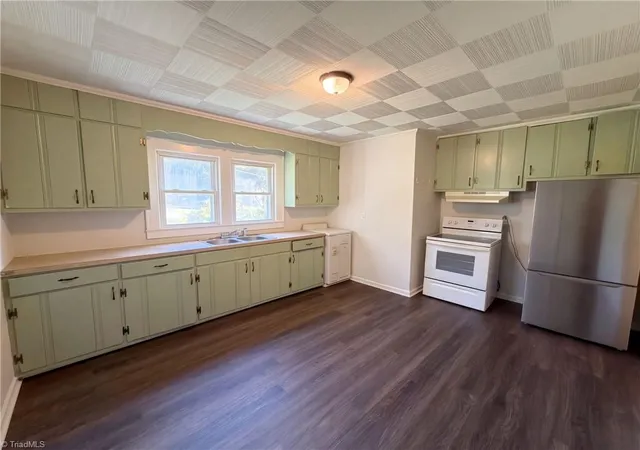 Photo 2 of Single family home for sale at 3511 Helmstetler Rd, Lexington, NC 27295 | MLS# 1239494 | Listing updated on 2026-10-29