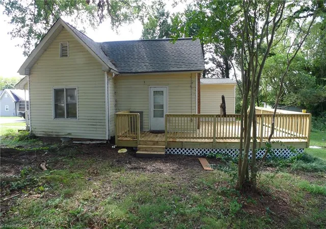 Photo 3 of Single family home for sale at 161 Center St, Cooleemee, NC 27014 | MLS# 1235762 | Listing updated on 2026-09-23