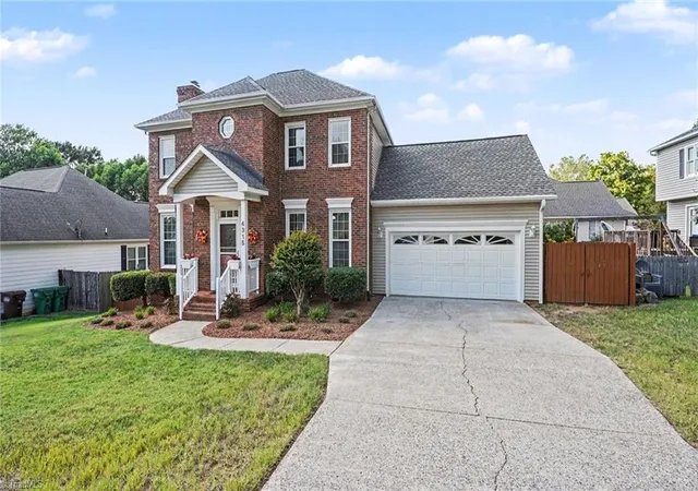 Photo 2 of Single family home for sale at 4315 Chilton Way, High Point, NC 27265 | MLS# 1234958 | Listing updated on 2026-09-11