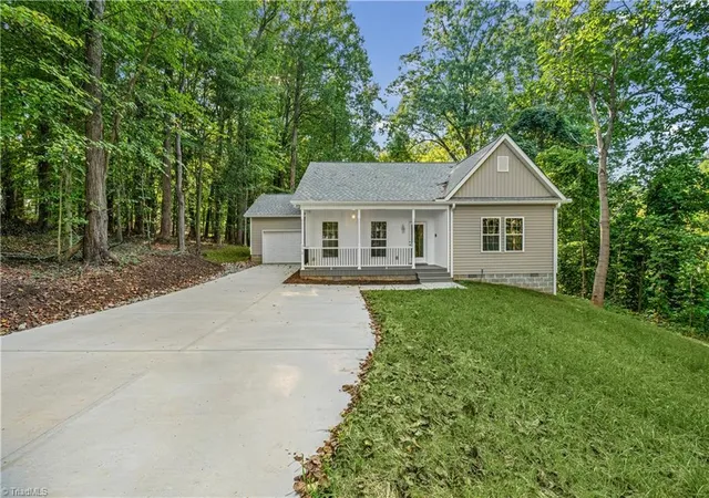 Photo 3 of Single family home for sale at 312 Della Dr, Winston Salem, NC 27105 | MLS# 1234461 | Listing updated on 2026-09-15