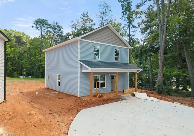 Photo 1 of Single family home for sale at 113 Barlow Cir, Winston Salem, NC 27105 | MLS# 1234543 | Listing updated on 2026-09-10