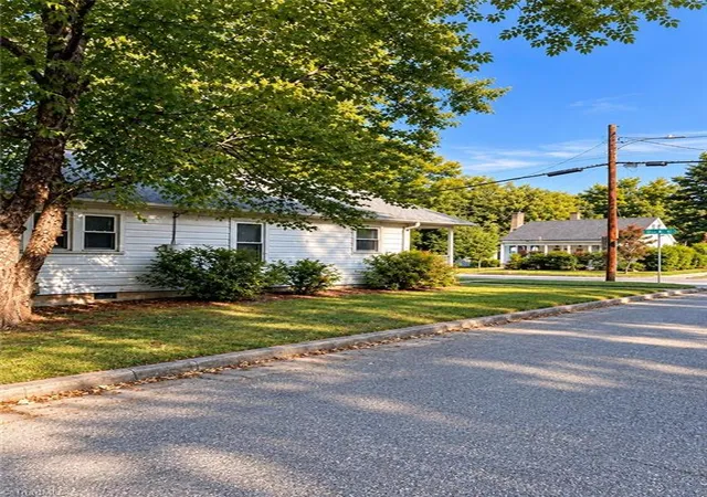 Photo 2 of Single family home for sale at 300 Ward St, Graham, NC 27253 | MLS# 1233158 | Listing updated on 2026-10-05