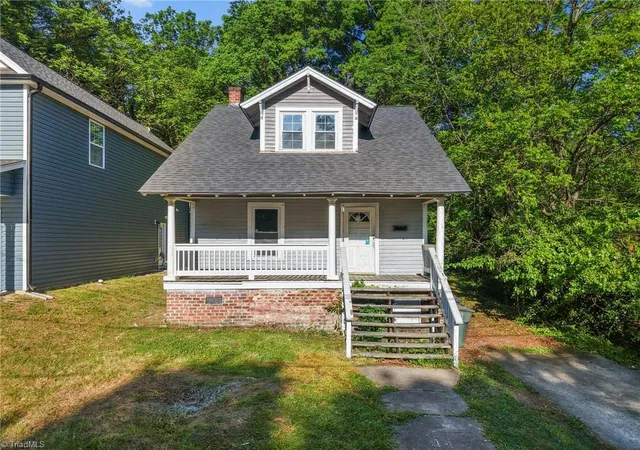 Photo 3 of Single family home for sale at 938 Martin St, Greensboro, NC 27406 | MLS# 1234355 | Listing updated on 2026-09-07