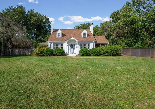Photo 3 of Single family home for sale at 3015 Polo Rd, Winston Salem, NC 27106 | MLS# 1238874 | Listing updated on 2026-10-24