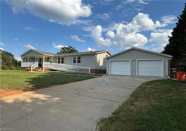 Photo 3 of Manufactured home for sale at 150 Springfield Rd, Pilot Mountain, NC 27041 | MLS# 1235425 | Listing updated on 2026-09-14