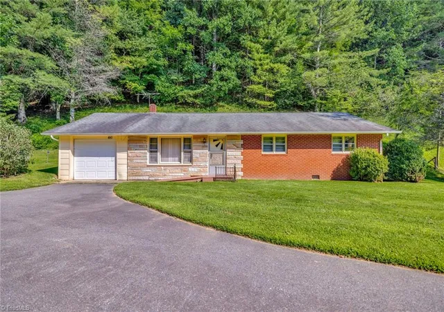 Photo 1 of Single family home for sale at 480 Roaring Frk Rd, Creston, NC 28615 | MLS# 1234766 | Listing updated on 2026-09-29