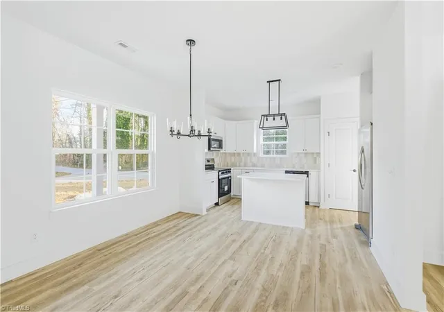 Photo 4 of Single family home for sale at 2116 Arbrook Ln, High Point, NC 27265 | MLS# 1239926 | Listing updated on 2026-10-23