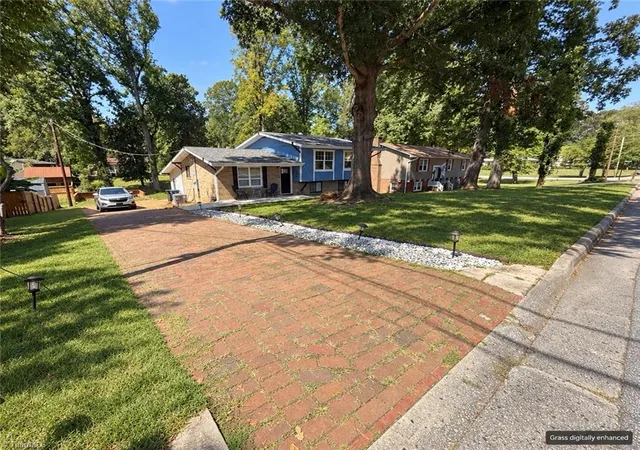 Photo 3 of Single family home for sale at 109 Potter Dr, Jamestown, NC 27282 | MLS# 1236121 | Listing updated on 2026-09-20