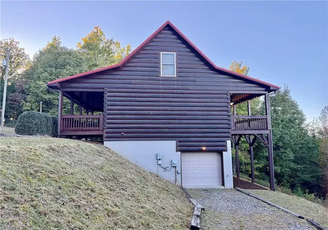 Photo 4 of Single family home for sale at 196 Pisgah Ln, Boomer, NC 28606 | MLS# 1239649 | Listing updated on 2026-10-21