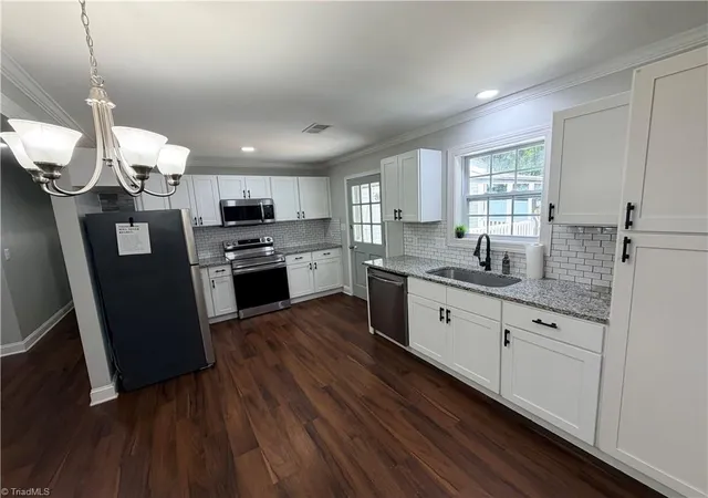 Photo 4 of Single family home for sale at 3950 Cole Ave, High Point, NC 27265 | MLS# 1235181 | Listing updated on 2026-09-14