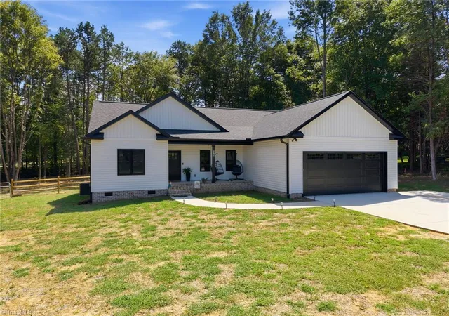 Photo 3 of Single family home for sale at 495 Jacobs Dr, Salisbury, NC 28144 | MLS# 1236403 | Listing updated on 2026-10-06