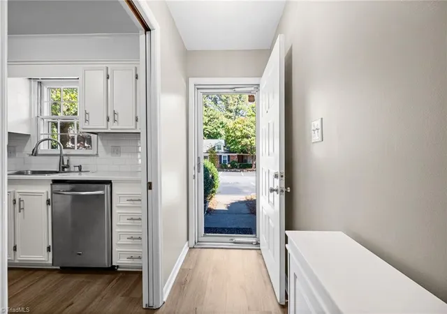 Photo 4 of Single family home for sale at 130 Chrisfield Cir, Winston Salem, NC 27104 | MLS# 1239369 | Listing updated on 2026-10-22