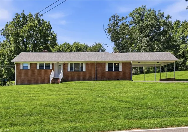 Photo 2 of Single family home for sale at 3438 E Pine St, Mount Airy, NC 27030 | MLS# 1234334 | Listing updated on 2026-09-04