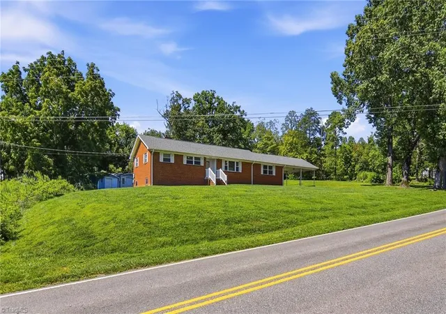 Photo 3 of Single family home for sale at 3438 E Pine St, Mount Airy, NC 27030 | MLS# 1234334 | Listing updated on 2026-09-04