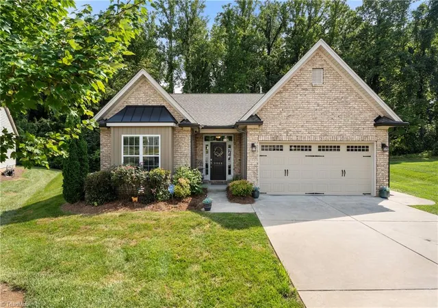 Photo 1 of Single family home for sale at 3806 Rutherford Ct, Winston Salem, NC 27106 | MLS# 1237581 | Listing updated on 2026-10-03
