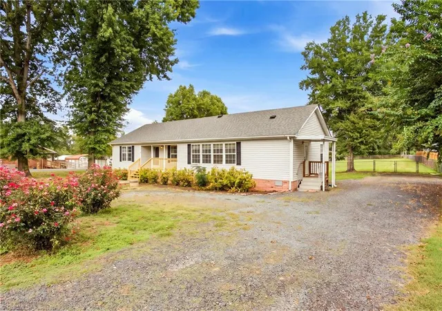 Photo 1 of Manufactured home for sale at 5272 Branson Davis Rd, Sophia, NC 27350 | MLS# 1235269 | Listing updated on 2026-10-07