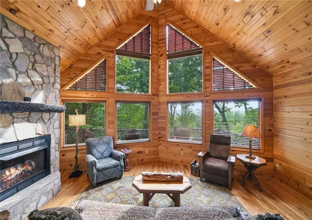 Photo 4 of Single family home for sale at 142 Fawn Ln, Purlear, NC 28665 | MLS# 1234402 | Listing updated on 2026-09-03