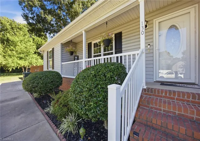 Photo 3 of Single family home for sale at 130 Garden St, Thomasville, NC 27360 | MLS# 1235551 | Listing updated on 2026-09-14