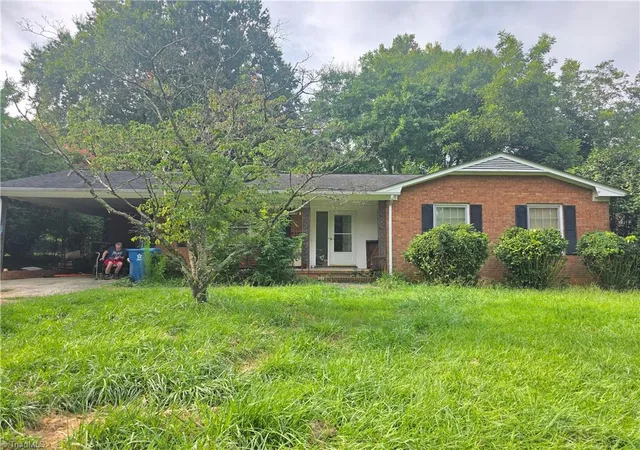 Photo 1 of Single family home for sale at 810 Sherrilwood Dr, Greensboro, NC 27406 | MLS# 1234230 | Listing updated on 2026-09-14