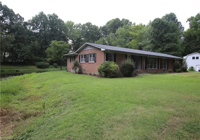Photo 2 of Single family home for sale at 140 Frazier St, Archdale, NC 27263 | MLS# 1236376 | Listing updated on 2026-09-21