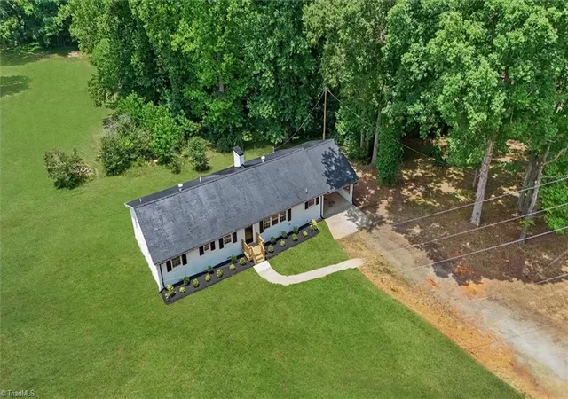 Photo 2 of Single family home for sale at 426 Fitch Dr, Mebane, NC 27302 | MLS# 1233945 | Listing updated on 2026-09-02