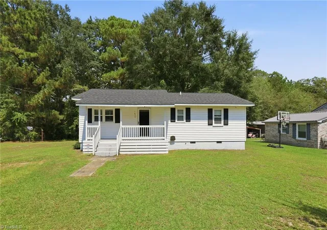 Photo 1 of Single family home for sale at 1450 Baldwin Branch Church Rd, Elizabethtown, NC 28337 | MLS# 1234582 | Listing updated on 2026-09-04