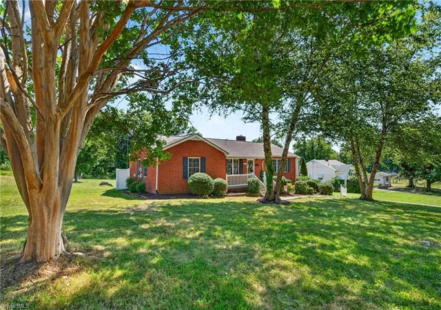 Photo 2 of Single family home for sale at 1027 Shamrock Rd, Asheboro, NC 27203 | MLS# 1235661 | Listing updated on 2026-09-25