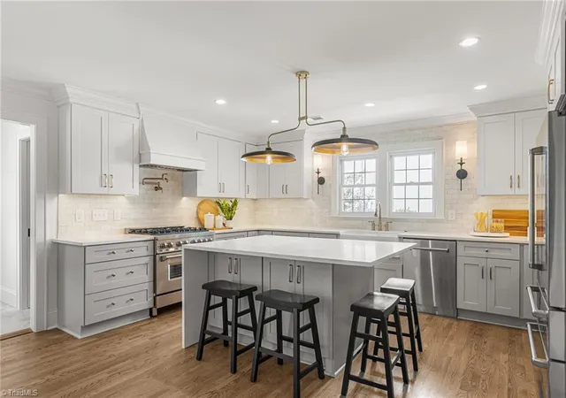 Photo 1 of Sale Pending at 1109 Buckingham Rd, Greensboro, NC 27408 | MLS# 1237860 | Listing updated on 2026-10-27