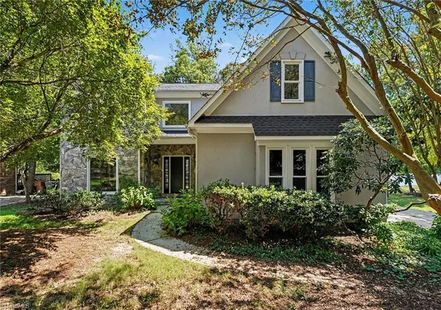 Photo 3 of Single family home for sale at 5305 Coveview Ct, Greensboro, NC 27407 | MLS# 1234763 | Listing updated on 2026-09-15