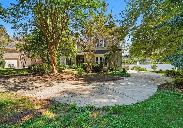 Photo 3 of Single family home for sale at 5305 Coveview Ct, Greensboro, NC 27407 | MLS# 1234763 | Listing updated on 2026-09-15