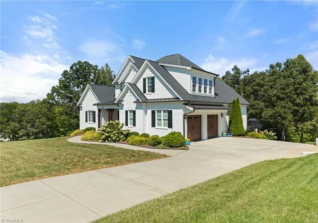 Photo 3 of Sale Pending at 2435 Wellsburg Ct, Clemmons, NC 27012 | MLS# 1236368 | Listing updated on 2026-10-07