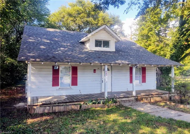 Photo 1 of Single family home for sale at 602 Raeford Ave, Lexington, NC 27292 | MLS# 1235503 | Listing updated on 2026-10-02