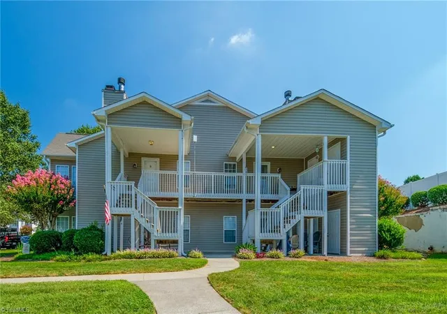 Photo 1 of Single family home for sale at 7228 Riverview Knoll Ct, Clemmons, NC 27012 | MLS# 1234418 | Listing updated on 2026-09-03