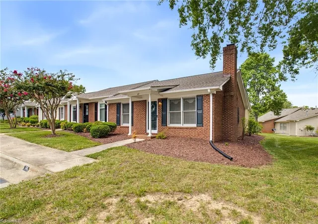 Photo 2 of Single family home for sale at 6 Prairie Trl #D, Greensboro, NC 27410 | MLS# 1234239 | Listing updated on 2026-09-07