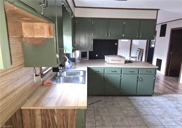 Photo 3 of Single family home for sale at 704 Baker St, Reidsville, NC 27320 | MLS# 1235005 | Listing updated on 2026-09-09