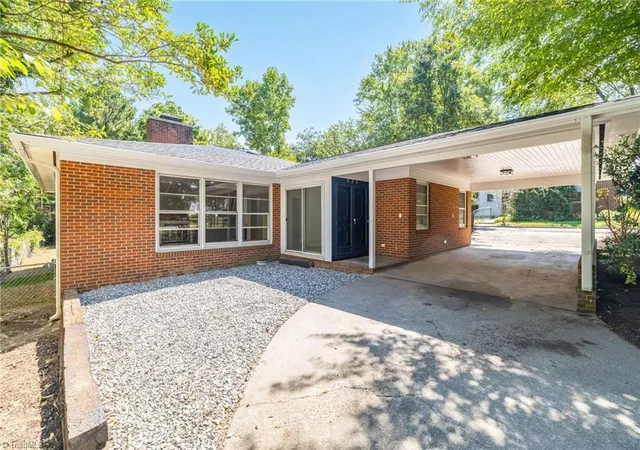 Photo 1 of Single family home for sale at 800 N Rotary Dr, High Point, NC 27262 | MLS# 1234391 | Listing updated on 2026-09-04