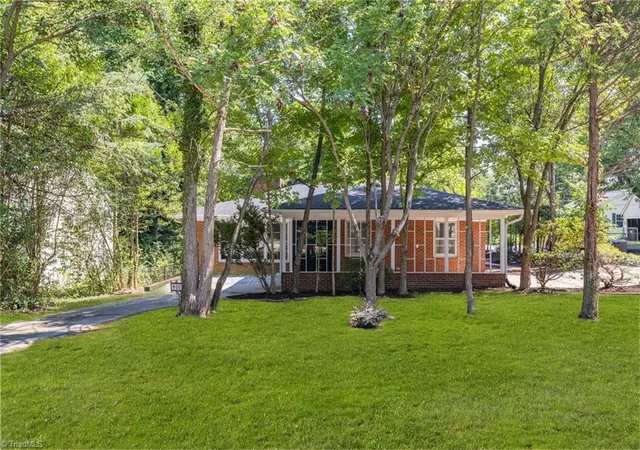Photo 3 of Single family home for sale at 800 N Rotary Dr, High Point, NC 27262 | MLS# 1234391 | Listing updated on 2026-09-04
