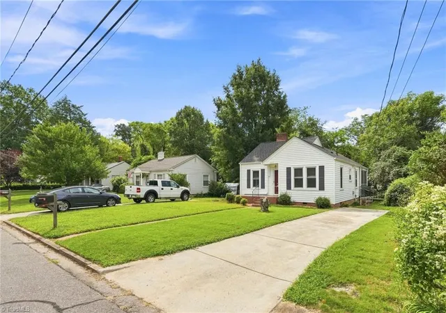 Photo 2 of Single family home for sale at 1117 Northwood St, Greensboro, NC 27408 | MLS# 1235262 | Listing updated on 2026-09-11