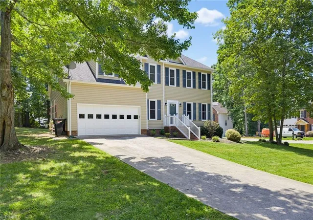 Photo 2 of Single family home for sale at 6101 Glenridge Ct, Kernersville, NC 27284 | MLS# 1234930 | Listing updated on 2026-09-11