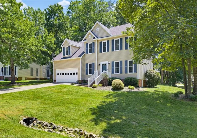 Photo 3 of Single family home for sale at 6101 Glenridge Ct, Kernersville, NC 27284 | MLS# 1234930 | Listing updated on 2026-09-11
