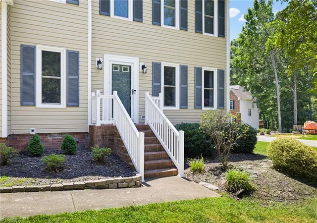 Photo 3 of Single family home for sale at 6101 Glenridge Ct, Kernersville, NC 27284 | MLS# 1234930 | Listing updated on 2026-09-11