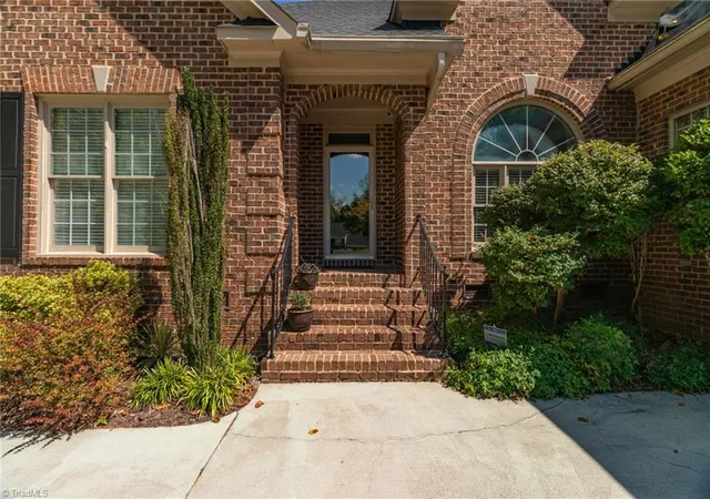 Photo 3 of Sale Pending at 2704 Currieton Ct, Oak Ridge, NC 27310 | MLS# 1235486 | Listing updated on 2026-09-20